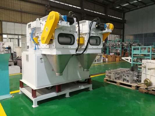 O servo motor 70kg automatizou a máquina de embalagem 0.7MPa da alimentação animal do saco 12kW